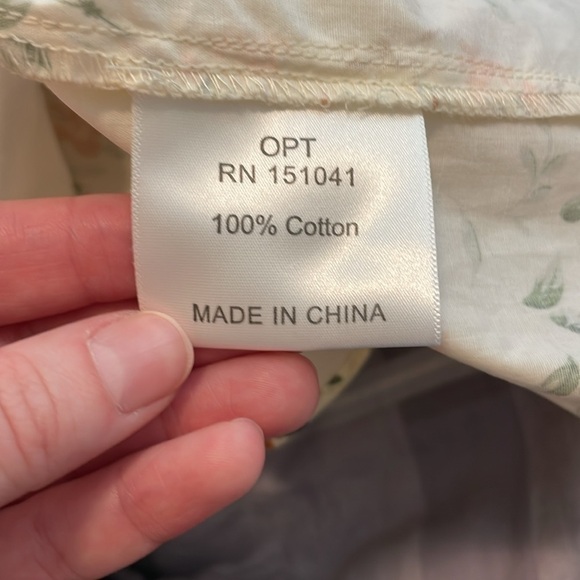 NWT O.P.T. Floral Print Smocked Dress Cream Size Medium - Picture 9 of 10